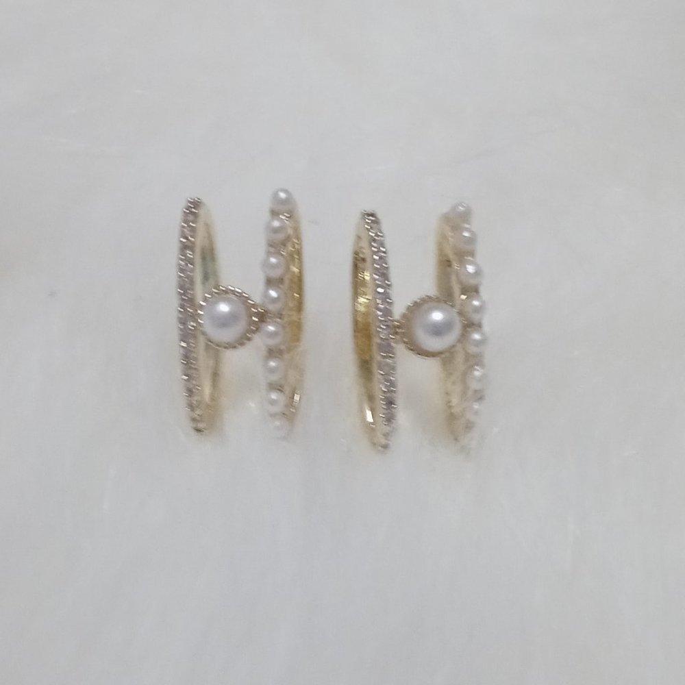 Gold Pearl & Diamond Stud Earring - Picture 2 of 6